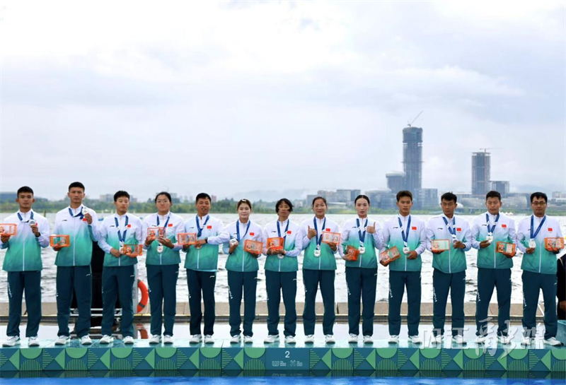 项亚军, 非常震撼, 腼腆地告诉