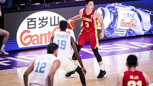 中国男篮刚 中国男篮刚