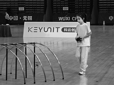 赞助商, 校园, 以赛促教