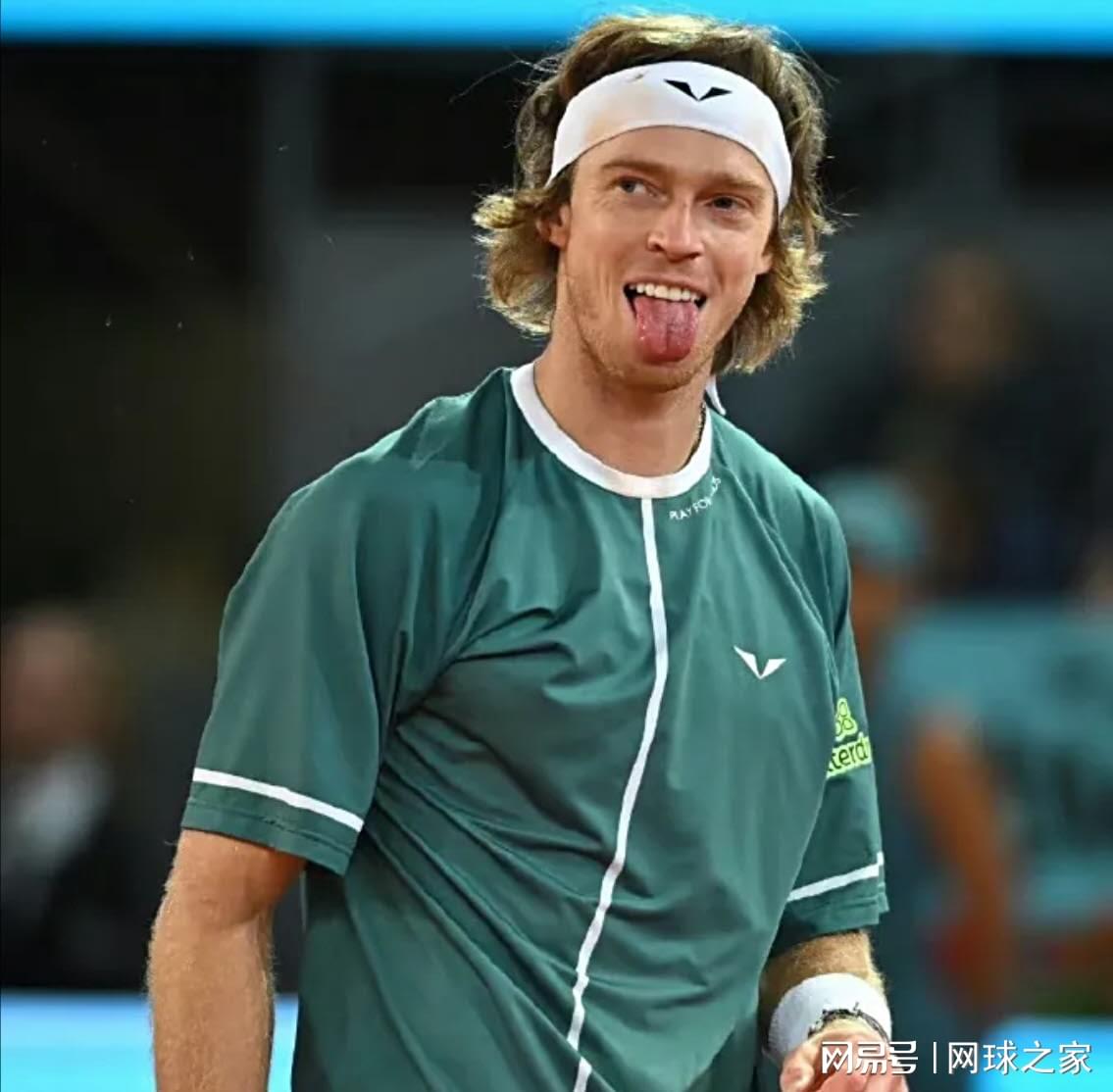 手持平的, 经验