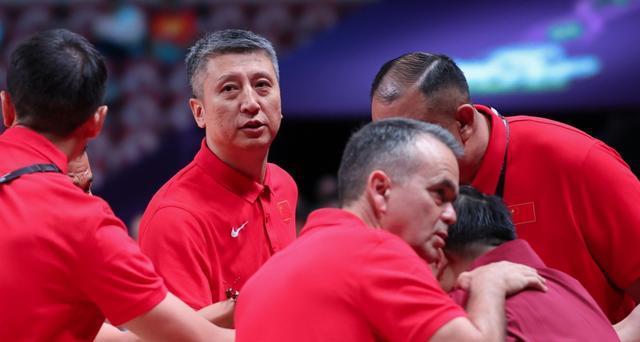 中国男篮大, 嫩的全场三 中国男篮大, 嫩的全场三